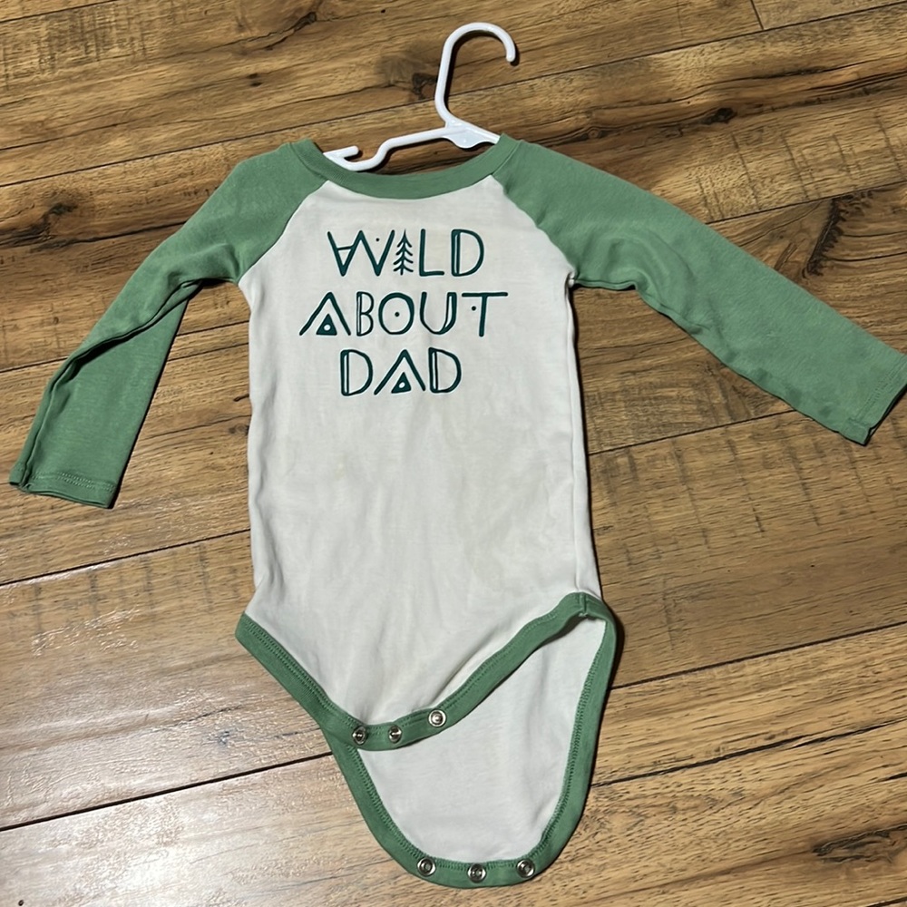 Okie dokie 12m onesie, white and green, soft and thin